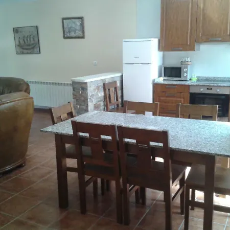 Casa Rosi. Cumbres Borrascosas Branuelas Villagaton